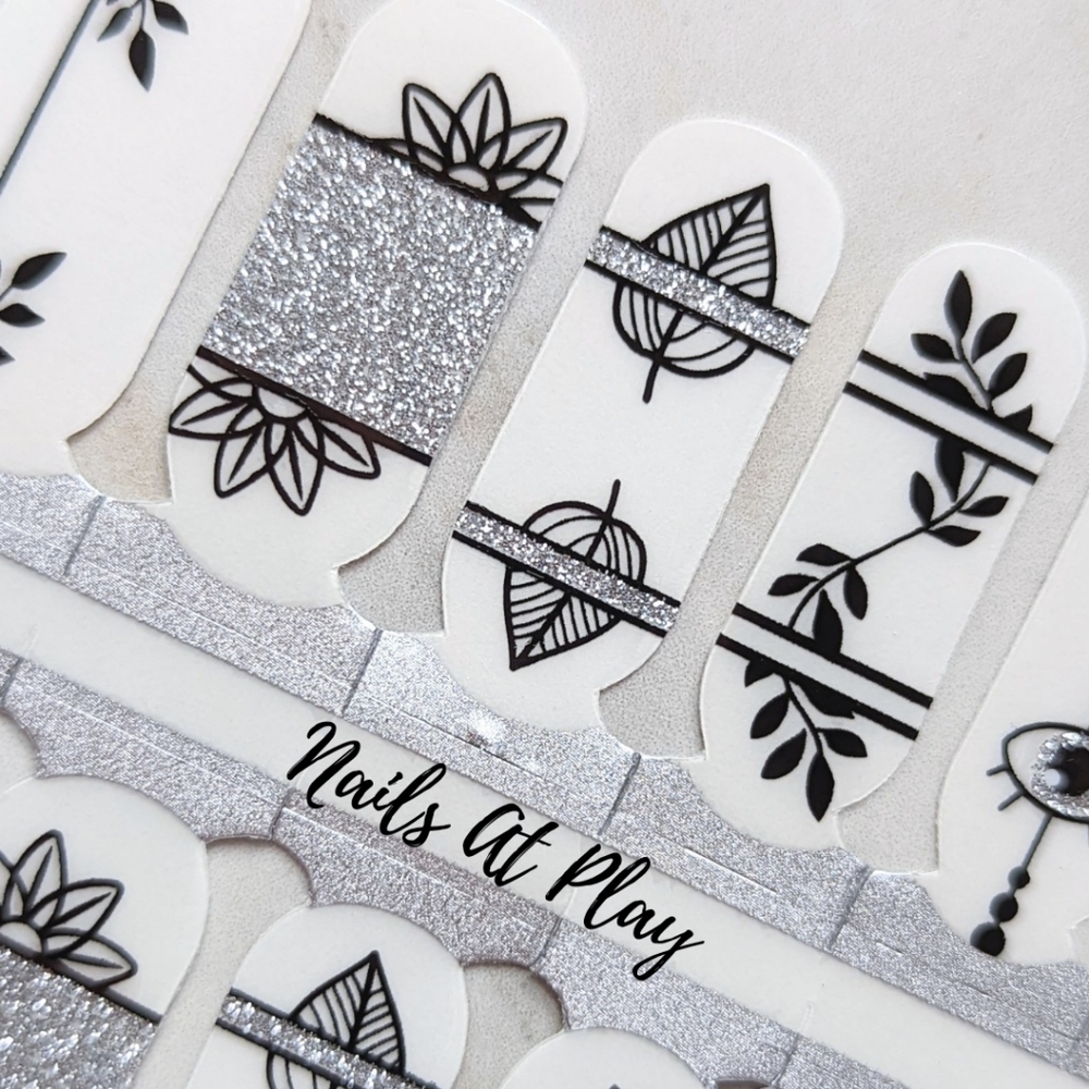 5 for $15 Nail Wraps- Unmistakable (transparent) - Picture 3 of 5